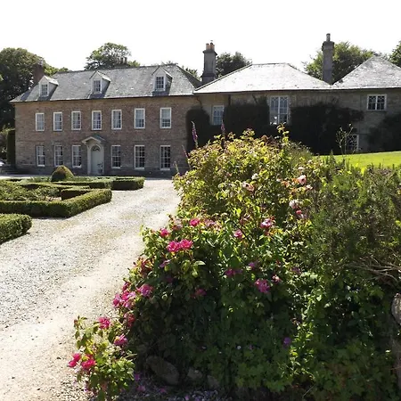 Trereife House 3*
